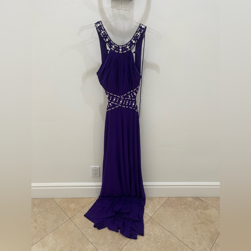 Perfect formal dress for high school or any type of gala